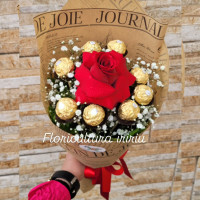 1 Rosas vermelha com 9 Ferrero Rocher e mosquitinho
